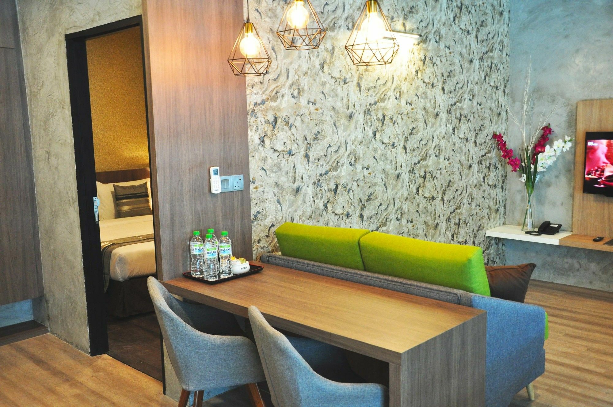 Valya Hotel, איפוה מראה חיצוני תמונה
